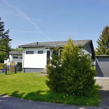 Diemelquelle - Mit Eingezaeuntem Garten Vakantiehuis *