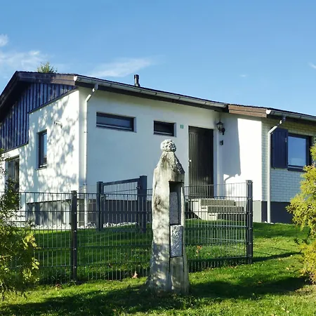 Vakantiehuis Diemelquelle - Mit Eingezaeuntem Garten *